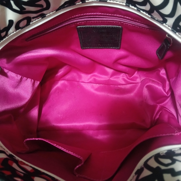 EUC Coach Poppy Daisy Graffiti Tote COA - Picture 7 of 14